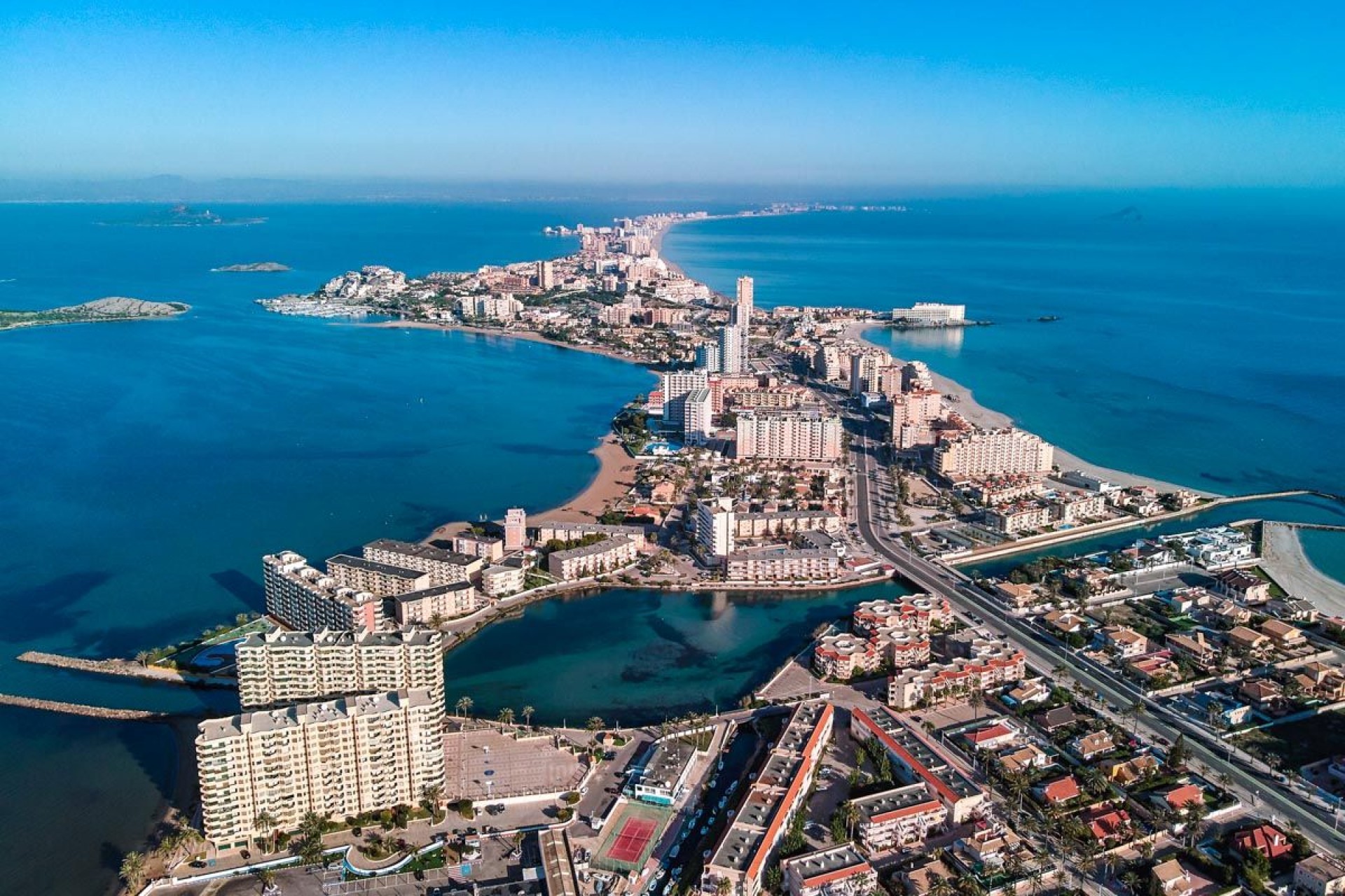 Neue Gebäude - terraced house - Avileses