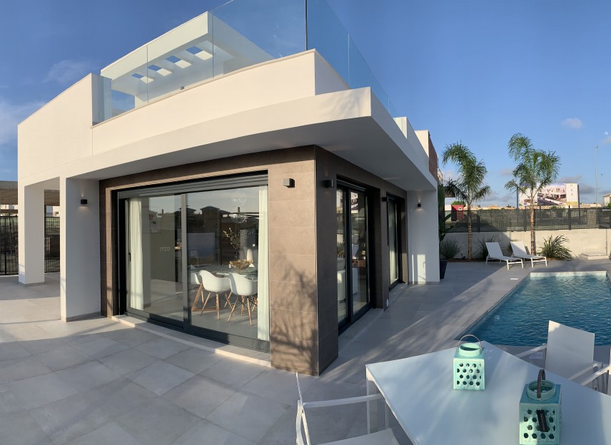 Neue Gebäude - terraced house - Daya Nueva