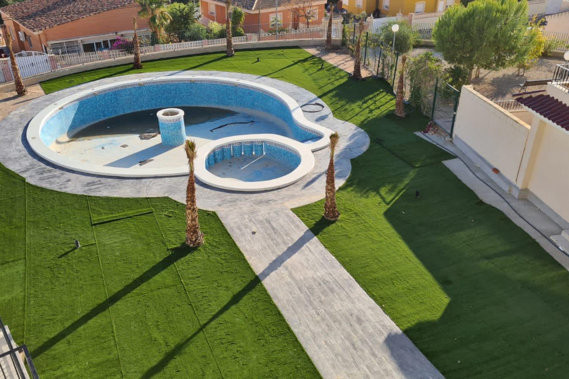 Neue Gebäude - terraced house - Mutxamel