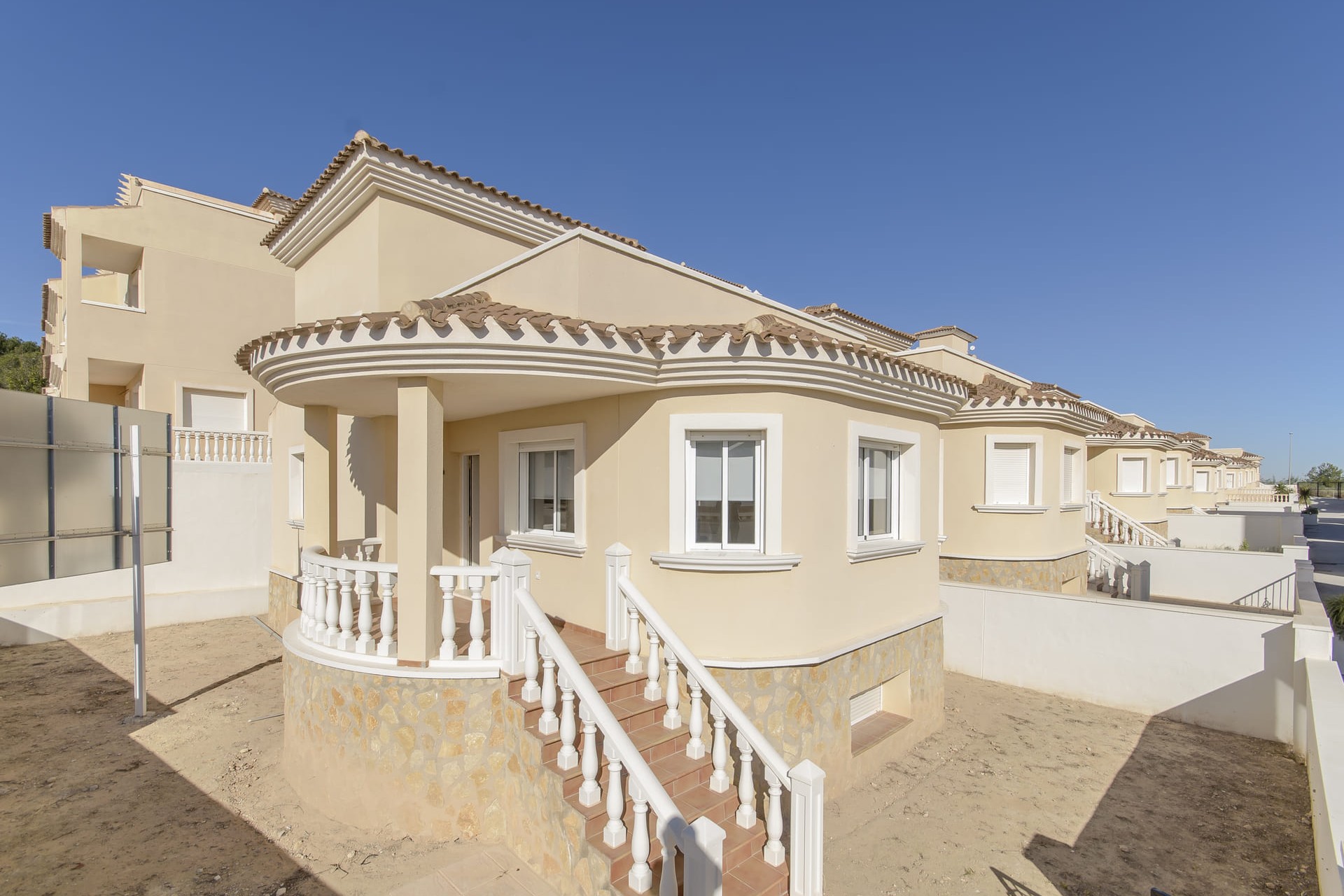 Neue Gebäude - terraced house - San Miguel de Salinas