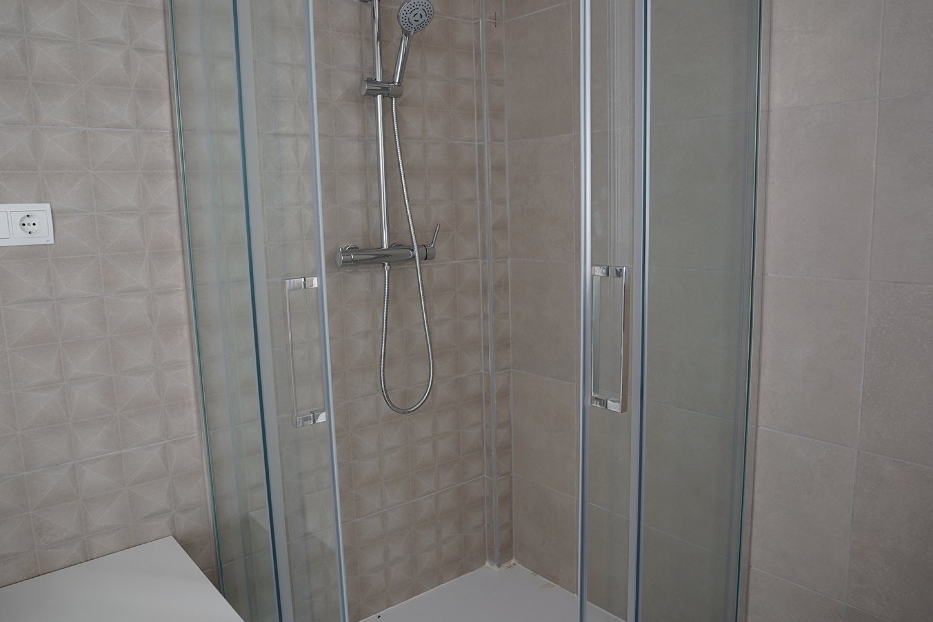 Neue Gebäude - Villa - Polop