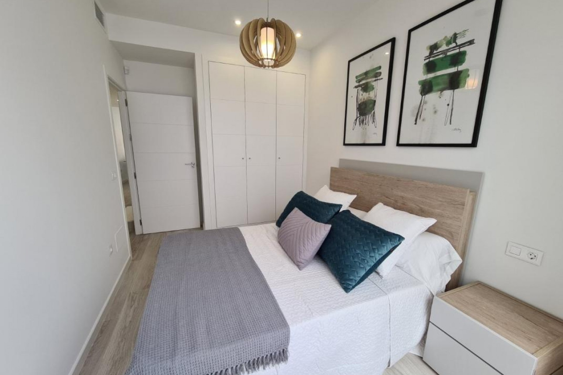 Neue Gebäude - Villas - Avileses