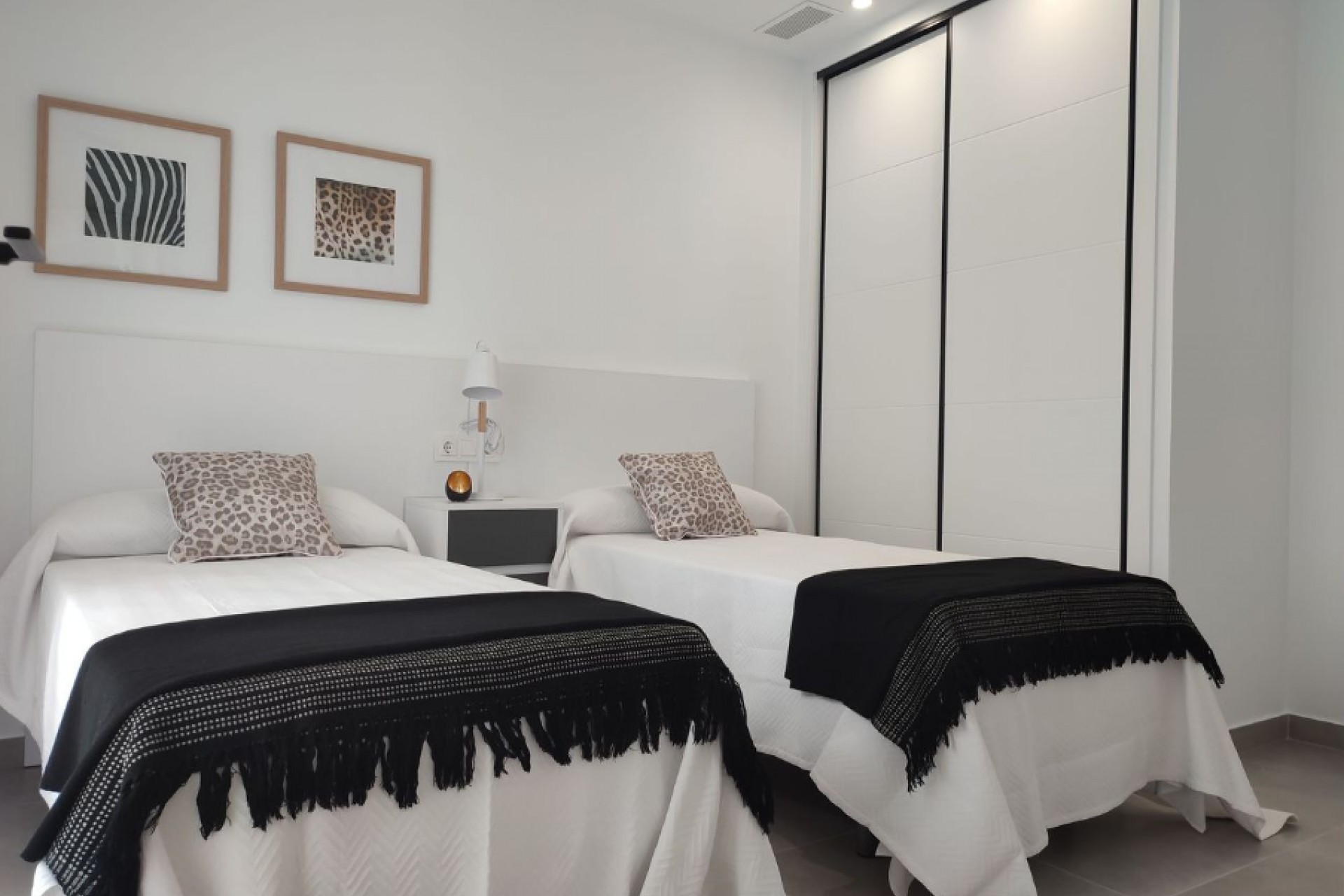 Neue Gebäude - Villas - Balsicas - 30591