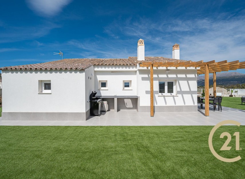 New Build - Detached chalet - Viñuela