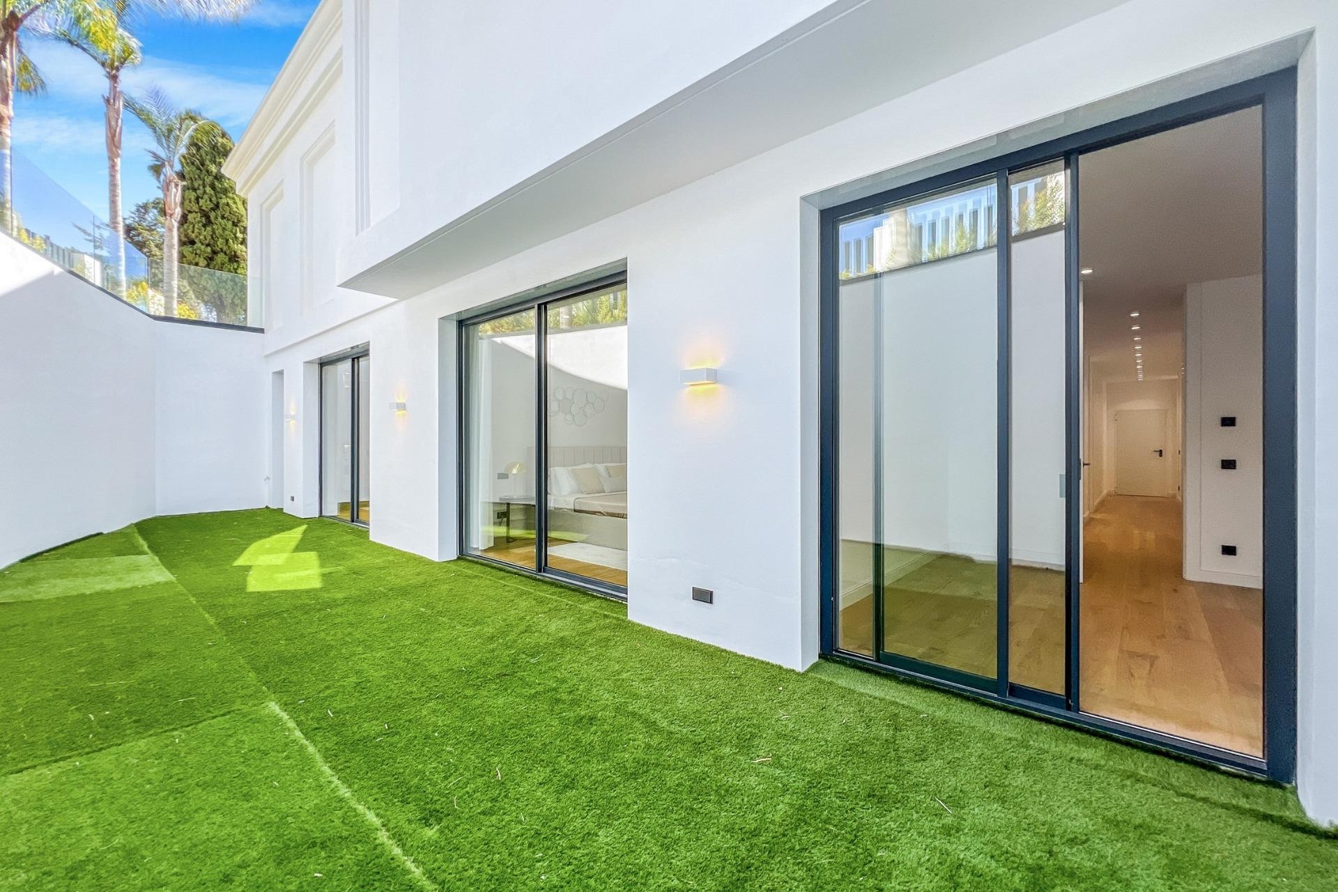 Nieuwbouw - Villa - Marbella - Lomas De Marbella Club