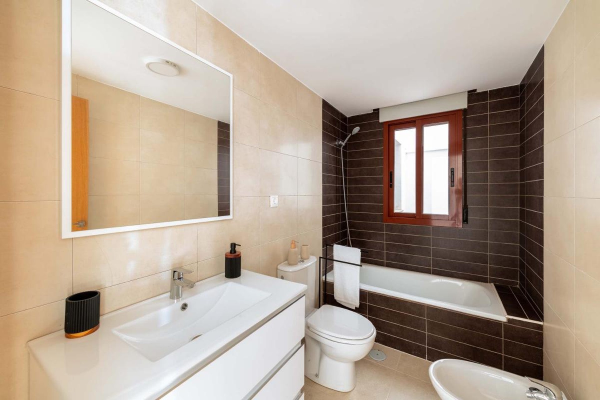 Nowy budynek - Apartment - Avileses