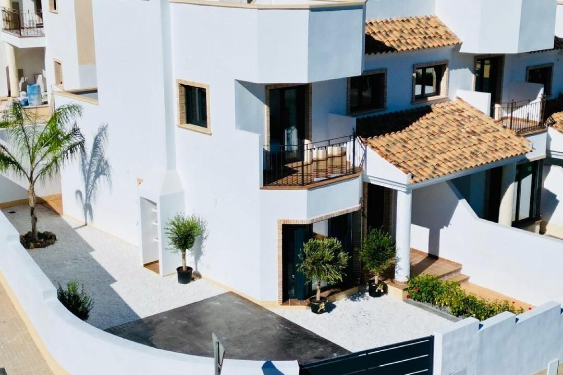 Nowy budynek - Bungalow - Cox - San Fernando