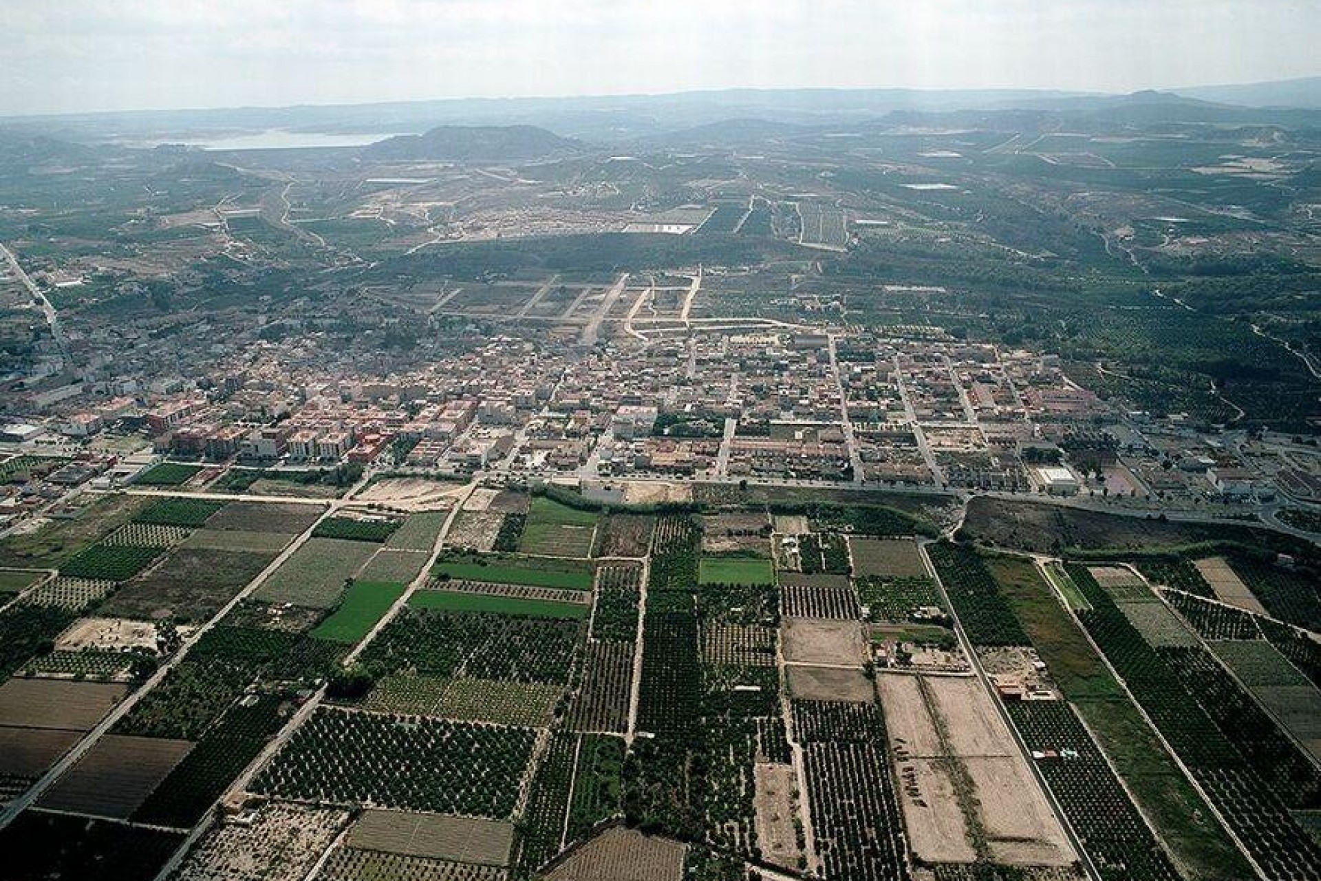 Nowy budynek - Daszek - Bigastro - pueblo