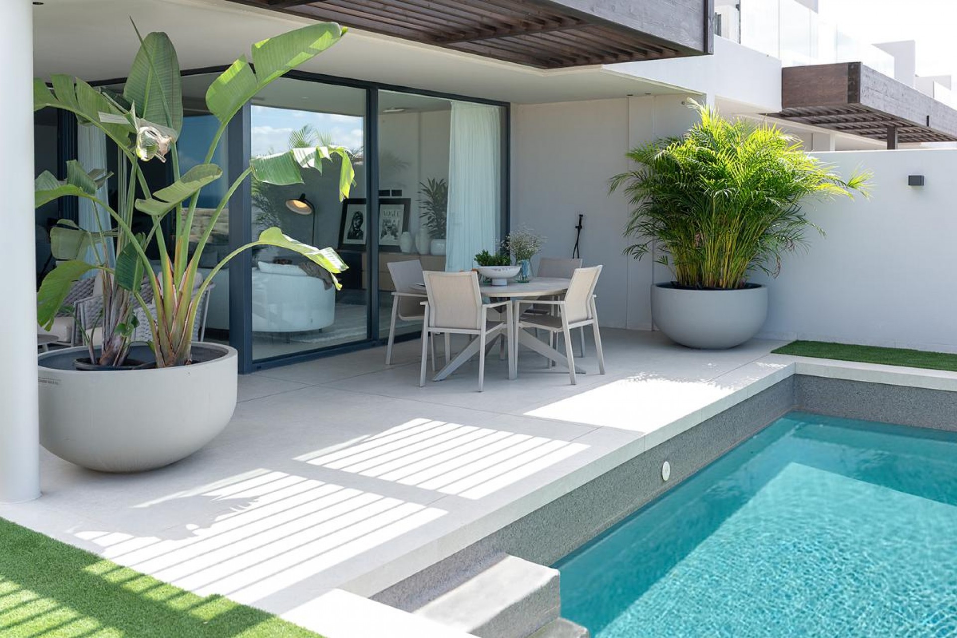 Nowy budynek - Ground floors - Santa Cruz de Tenerife