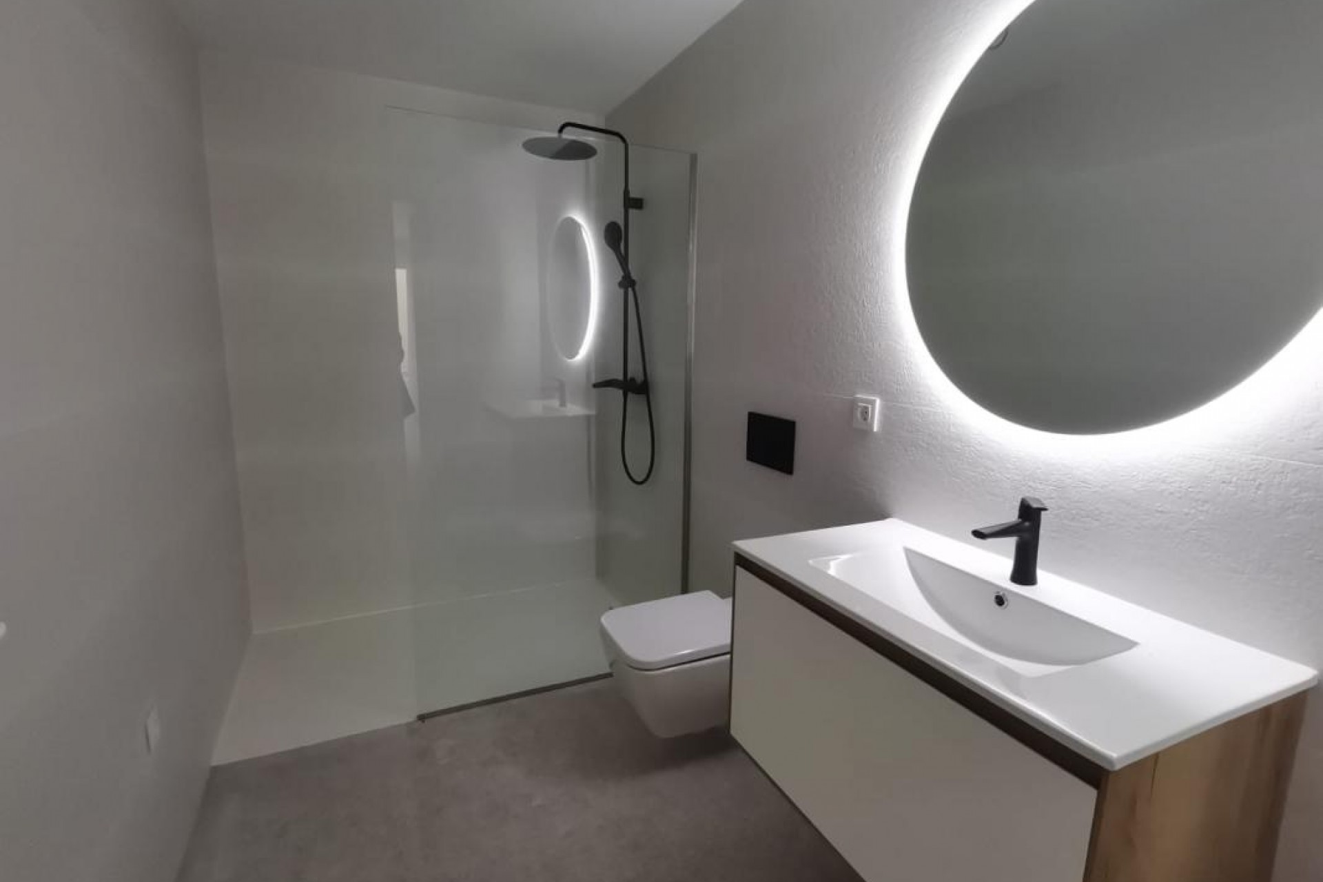 Nowy budynek - Ground floors - Torrevieja