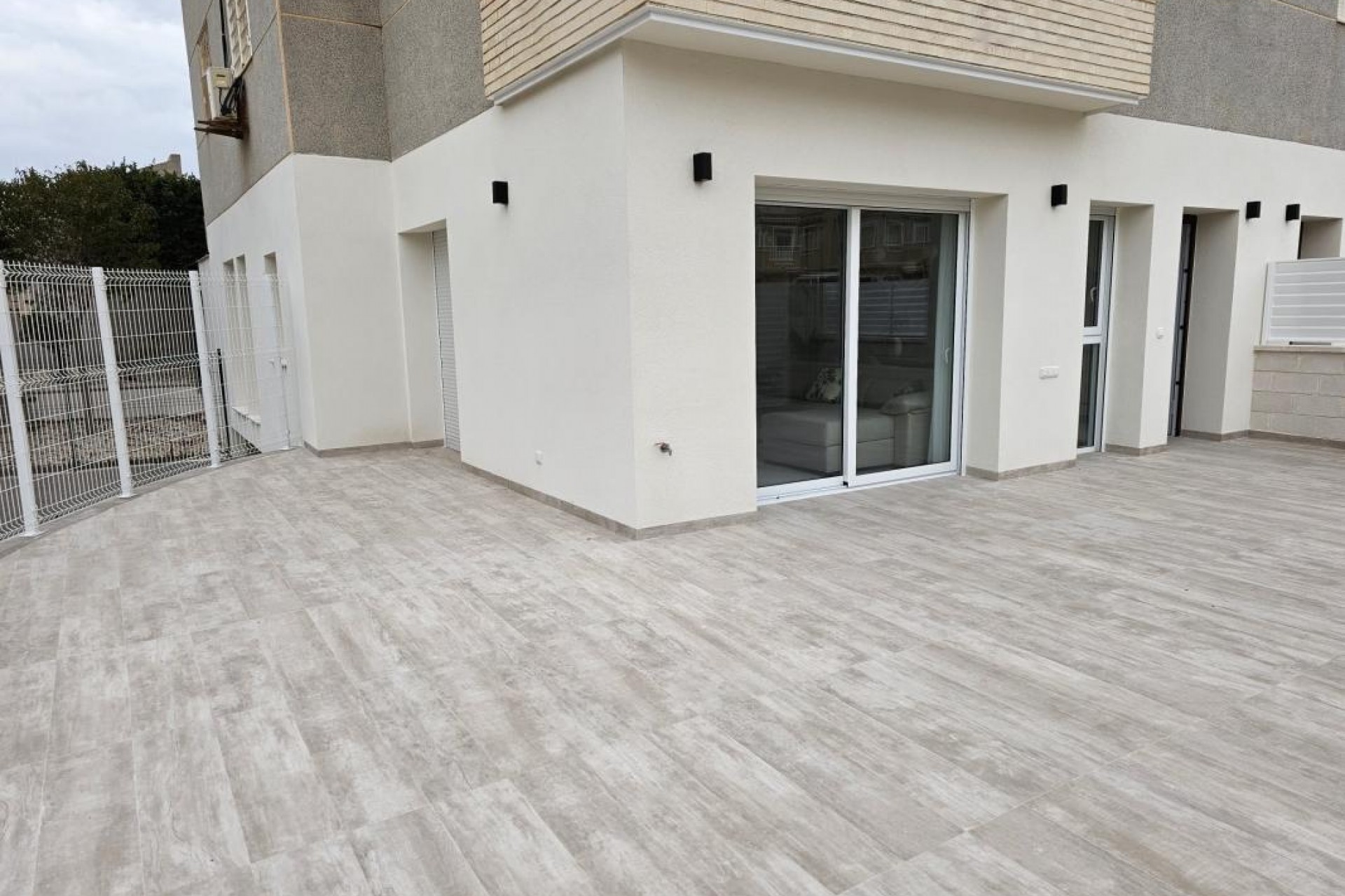 Nowy budynek - Ground floors - Torrevieja