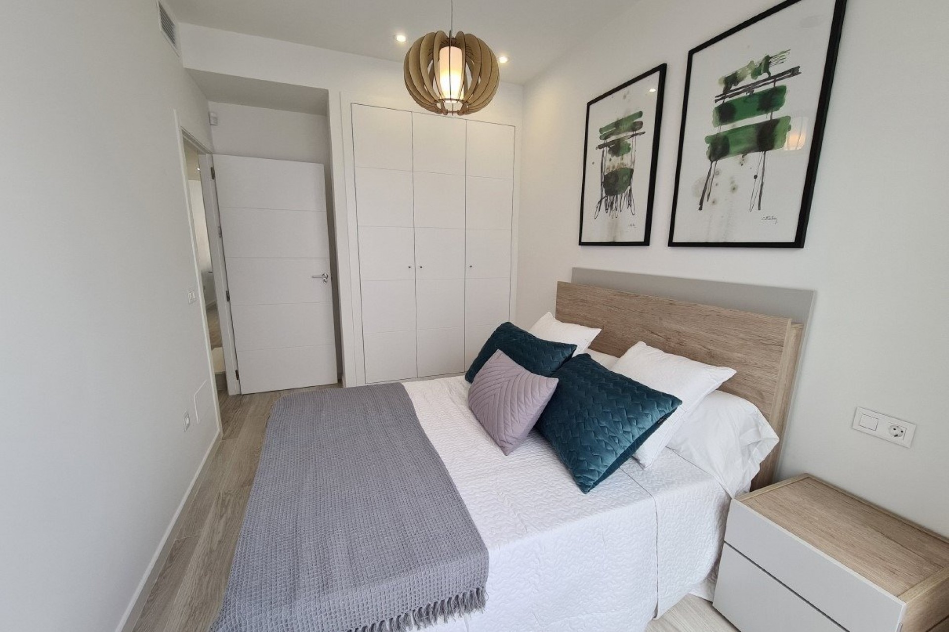 Nowy budynek - Town House - Avileses