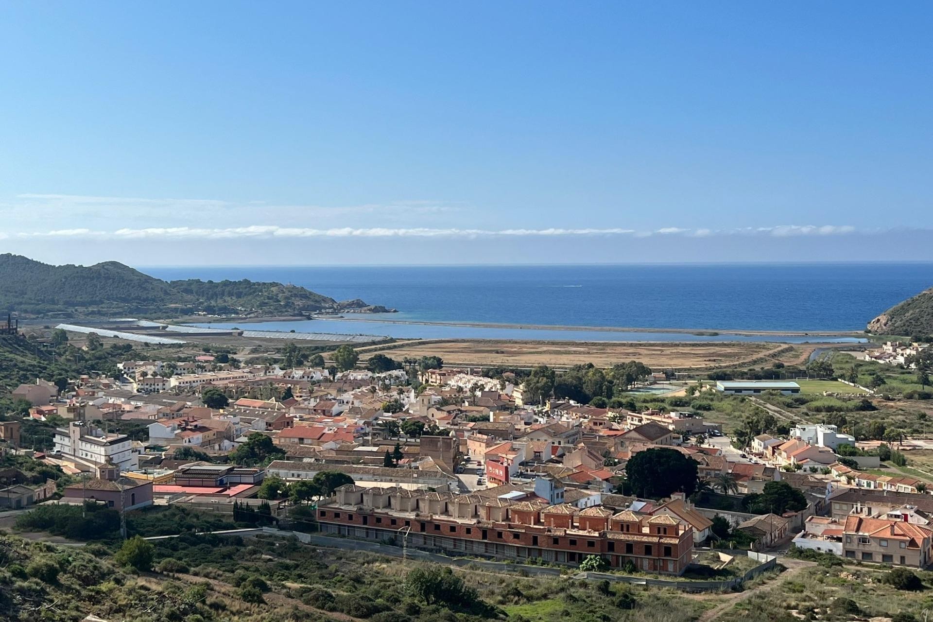 Nowy budynek - Town House - La Union - centro