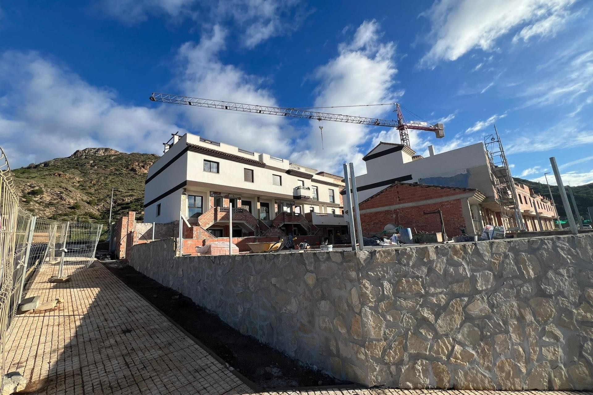 Nowy budynek - Town House - La Union - centro