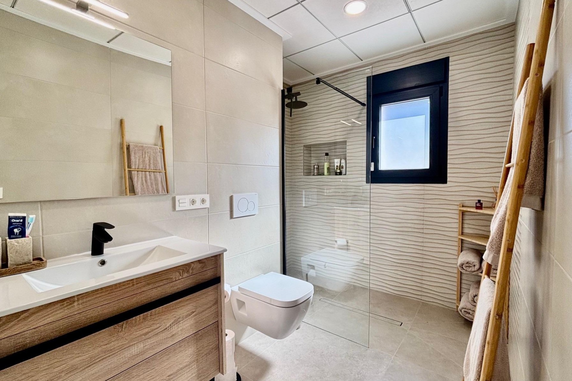 Nowy budynek - Villa - Rafal - polideportivo