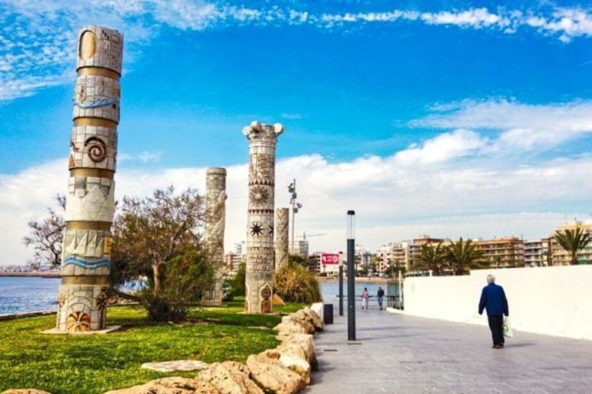 Nowy budynek - Villa - Torrevieja - Aguas Nuevas