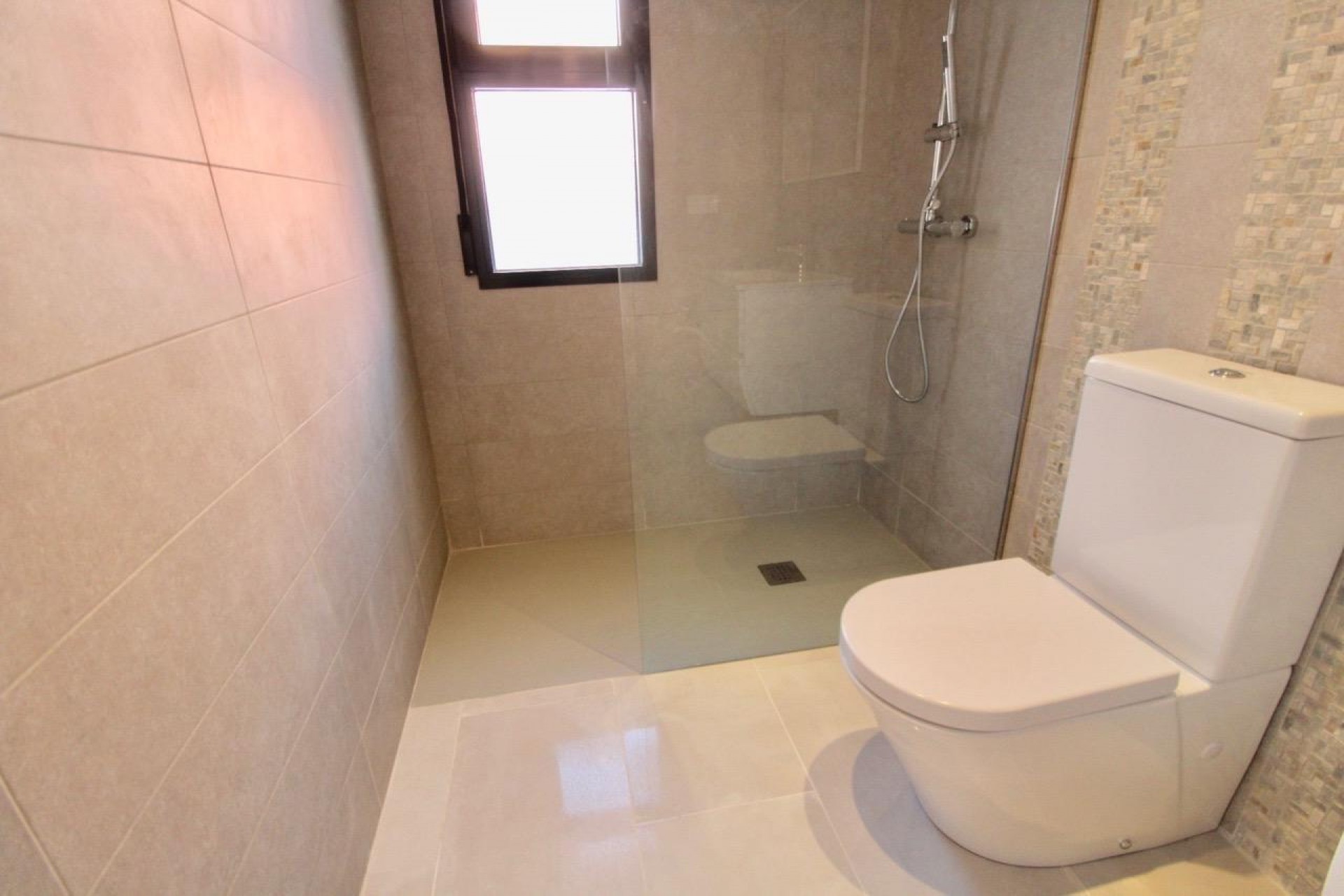 Obra nueva - Villa - Pinoso - Lel